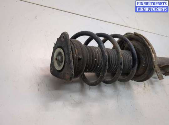 Стойка подвески амортизационная на Ford Focus III