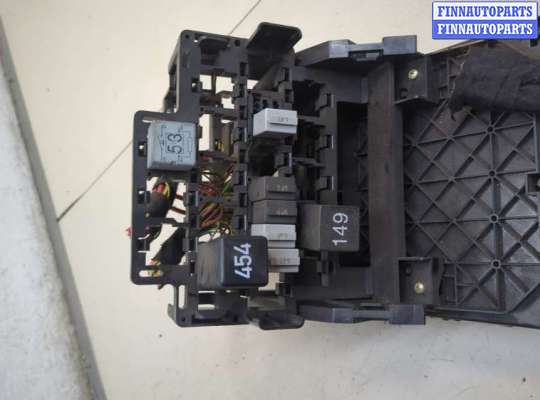 купить Блок предохранителей на Volkswagen Sharan 2000-2010