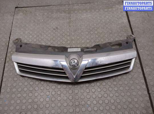 Решетка радиатора OP2355822 на Opel Astra H 2004-2010