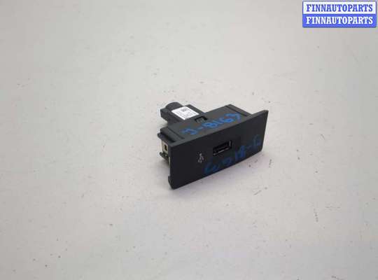 купить Разъем AUX/USB на Volkswagen Passat 8 2015-2025