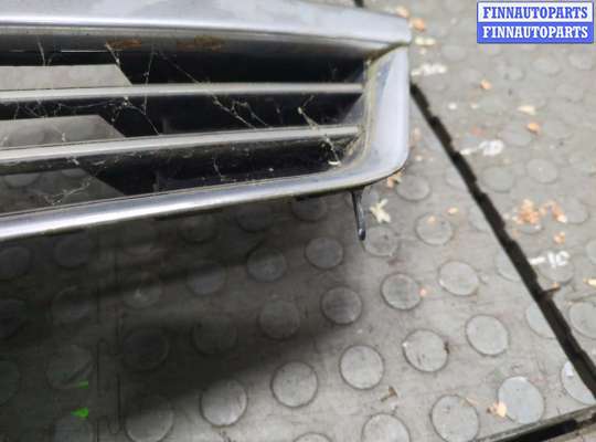 купить Решетка радиатора на Opel Astra H 2004-2010