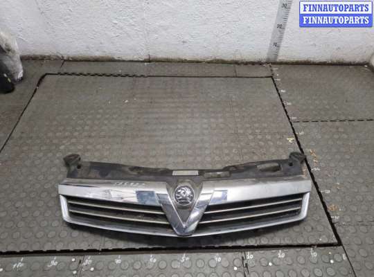 Решетка радиатора OP2455444 на Opel Astra H 2004-2010