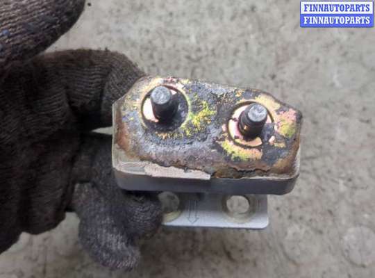 купить Петля крышки багажника на Infiniti QX56 2004-2010