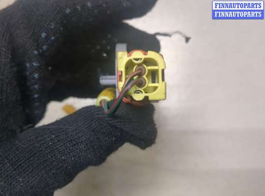 купить Датчик удара на Suzuki Kizashi 2009-2014