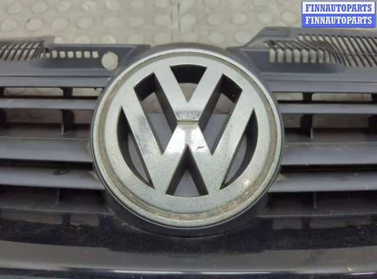 купить Решетка радиатора на Volkswagen Golf 5 2003-2009