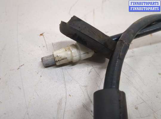 Трос ручника на Jeep Wrangler III (JK)