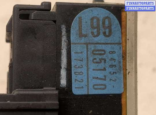 Подрулевой переключатель на Toyota Avensis II (T250)