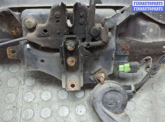 купить Рамка капота на Nissan Note E11 2005-2013