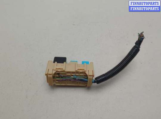 купить Блок реле на Toyota Highlander 1 2001-2007