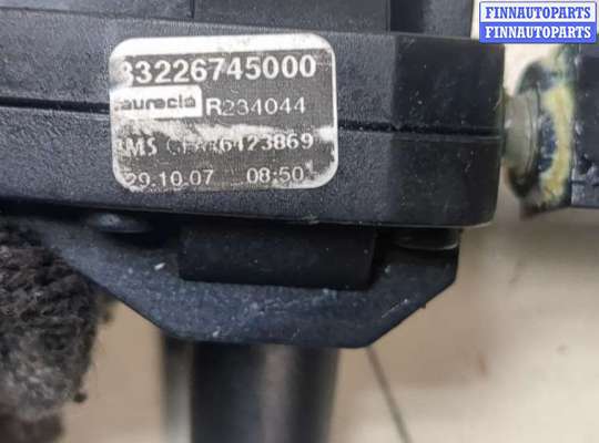 купить Кронштейн (лапа крепления) на Audi A8 (D3) 2002-2010
