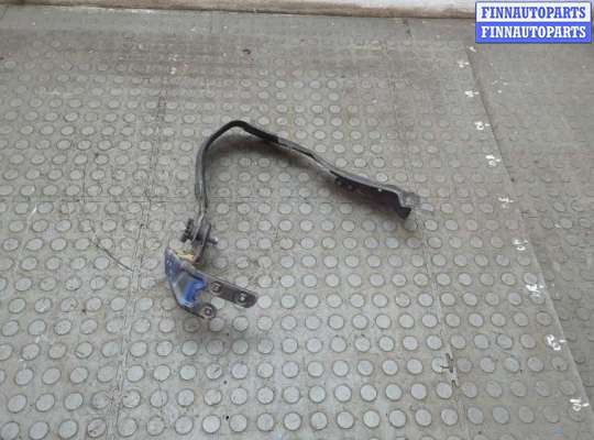 Купить Кронштейн фары на Mercedes C W203 2000-2008 Кронштейн фары MB1689749 на Mercedes C W203 2000-2008