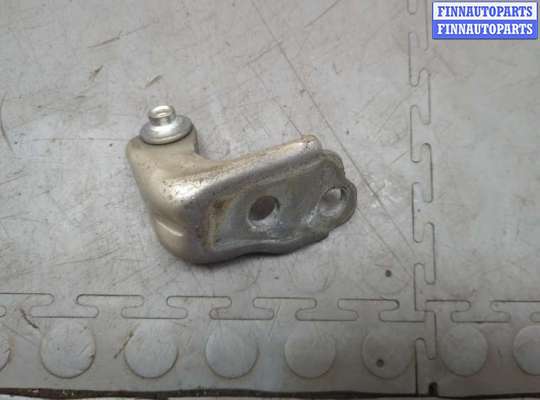 Петля двери на Ford Mondeo V