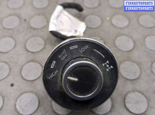 купить Кнопка включения полного привода на Volkswagen Touareg 2002-2007