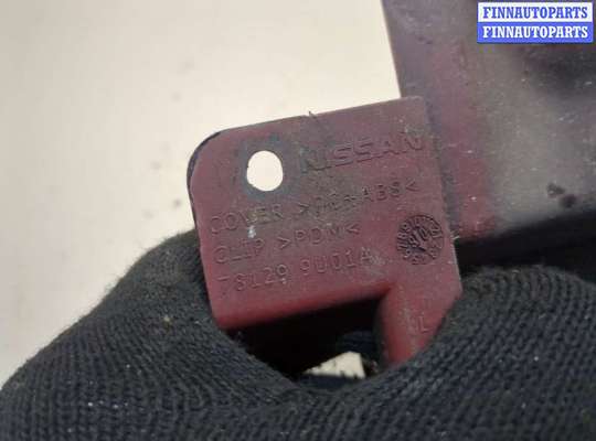 купить Накладка под фонарь на Nissan Note E11 2005-2013