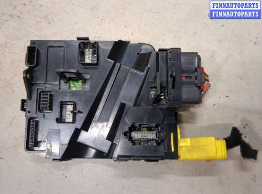 купить Блок управления подрулевыми переключателями на Volkswagen Golf 5 2003-2009