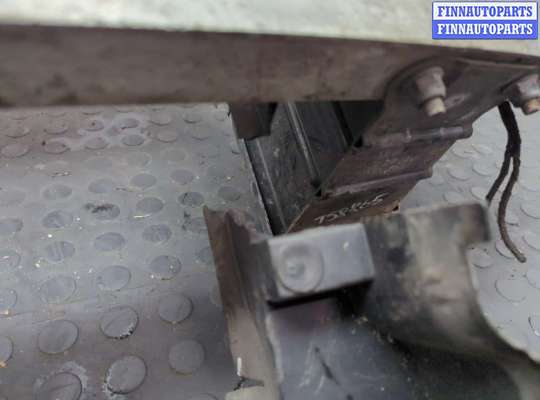 Замок капота на Mercedes-Benz A (W169)