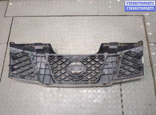 купить Решетка радиатора на Nissan Navara 2004-2015