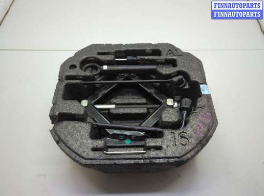 Набор инструментов штатный MB1610582 на Mercedes GLC X253 2015-2022