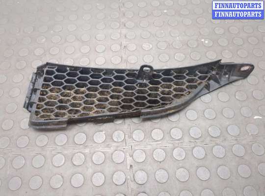 купить Решетка радиатора на Pontiac Vibe 1 2002-2008