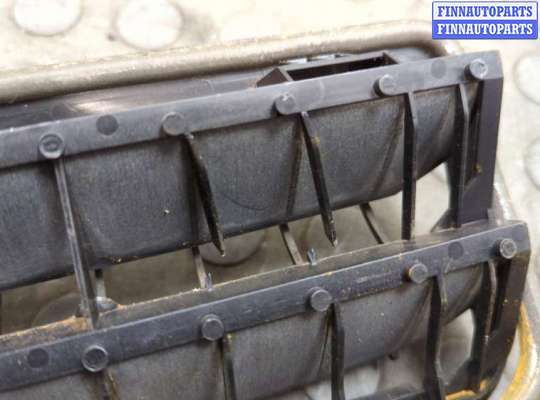 Воздухозаборник на Volkswagen Passat B6 (3C)