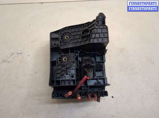 купить Блок предохранителей на Volkswagen Golf Plus