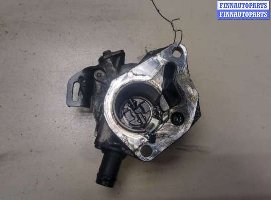 Насос вакуумный RN1496974 на Renault Megane 3 2009-2016