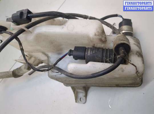 Бачок омывателя на Peugeot 4007