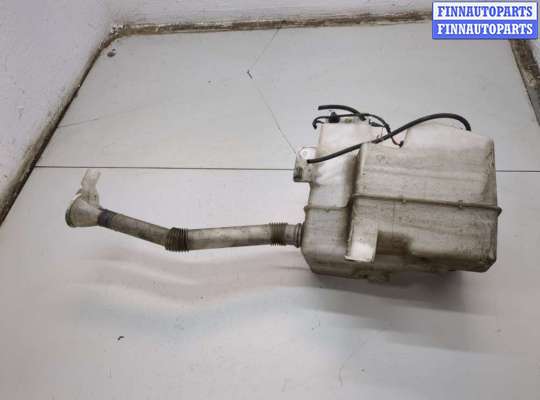 Бачок омывателя на Peugeot 4007