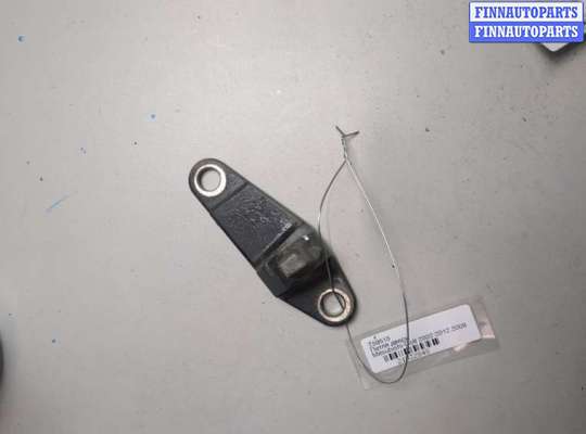 купить Петля двери на Mitsubishi Colt 2002-2012