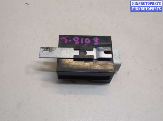 Блок управления стеклоочистителя LRS8600 на Land Rover Range Rover Evoque 2011-2018