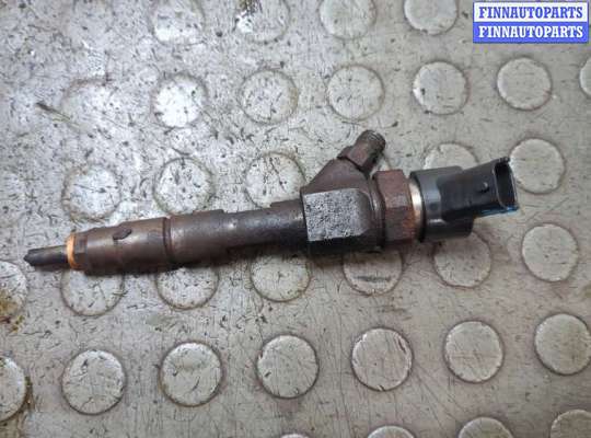 Форсунка топливная RN1568048 на Opel Vivaro 2001-2014