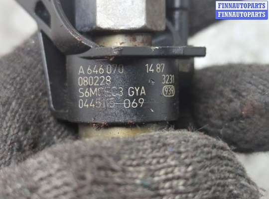 Форсунка топливная на Mercedes-Benz Vito (W639)