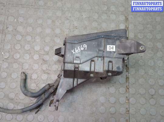 купить Блок предохранителей на Toyota RAV 4 2006-2013