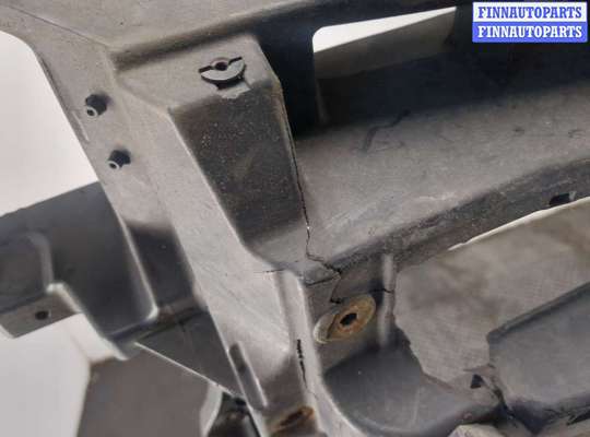 купить Рамка передняя (телевизор) на Volkswagen Golf 5 2003-2009