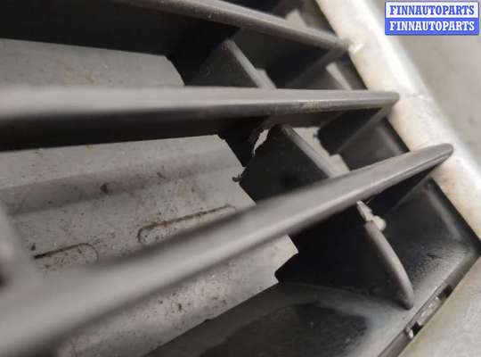 купить Решетка радиатора на Audi A4 (B6) 2000-2006