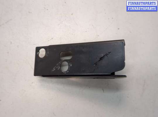 купить Кронштейн (лапа крепления) на Audi A6 (C6) 2004-2011