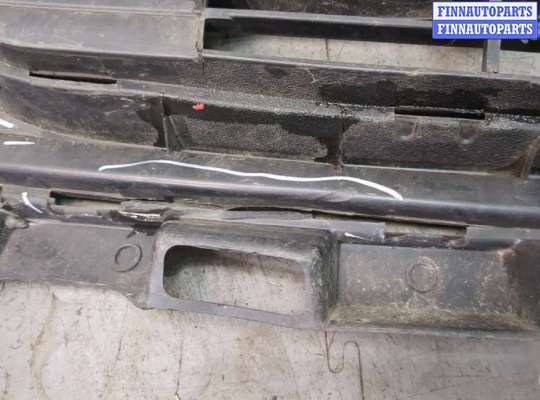 Решетка (заглушка) бампера на Peugeot 308 II (T9)