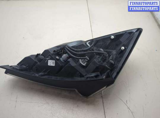 Планка под фонарь (ресничка) на Cadillac Escalade IV (GMT K2XX)