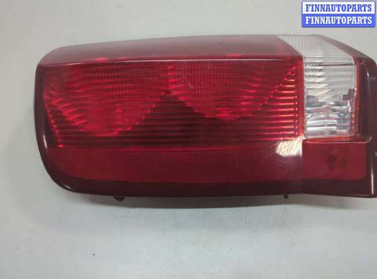 Фонарь задний на Cadillac Escalade II (GMT 800)