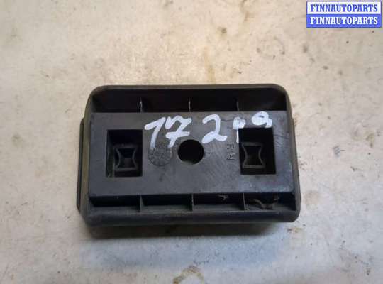 купить Кронштейн (лапа крепления) на Mazda MPV 1999-2006