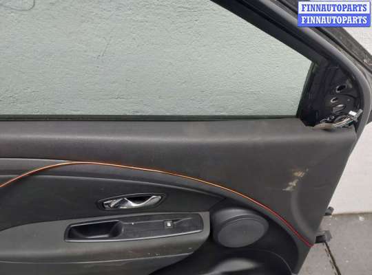 купить Стекло боковой двери на Renault Megane 3 2009-2016