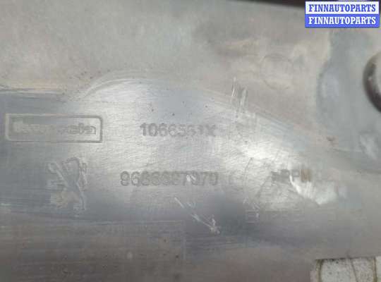 купить Накладка замка капота на Peugeot 508 2010-2018