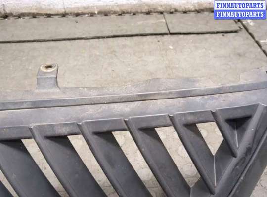 купить Решетка радиатора на Mitsubishi L200 1996-2006