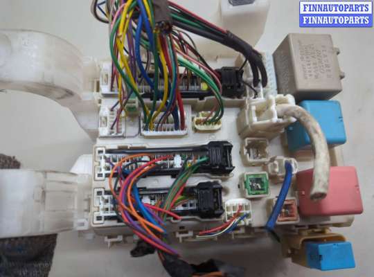 купить Блок предохранителей на Toyota Prius 2003-2009
