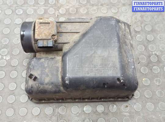 Измеритель потока воздуха (расходомер) TT896997 на Toyota Sequoia 2000-2008