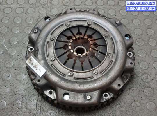 Маховик OP2443419 на Opel Vivaro 2001-2014