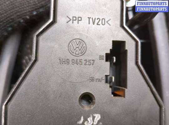 Фонарь задний на Volkswagen Golf III (1H)