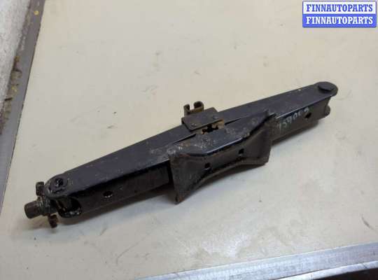 Домкрат MB1657142 на Mercedes C W204 2006-2015