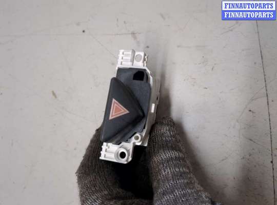 Кнопка аварийной остановки на Ford Focus I