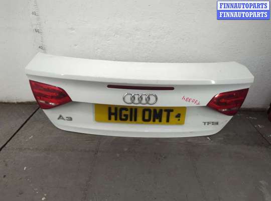 Фонарь крышки багажника AU1722785 на Audi A3 (8P) 2003-2013